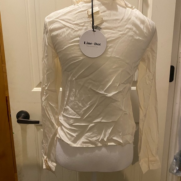 Line & Dot Haylee Wrap Top- NWT - Picture 4 of 7